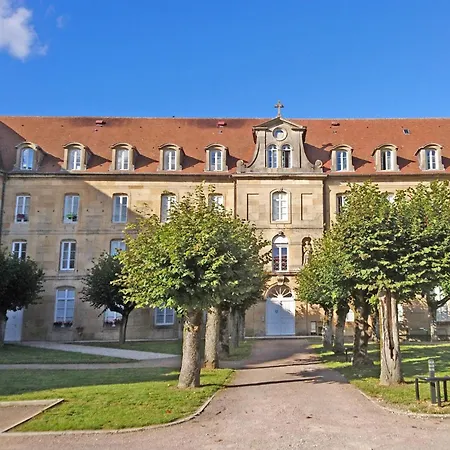 Les Carmes Lägenhet *